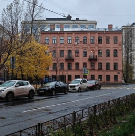 Продажа 3-комн квартиры на вторичном рынке улица Моисеенко,  д. 16