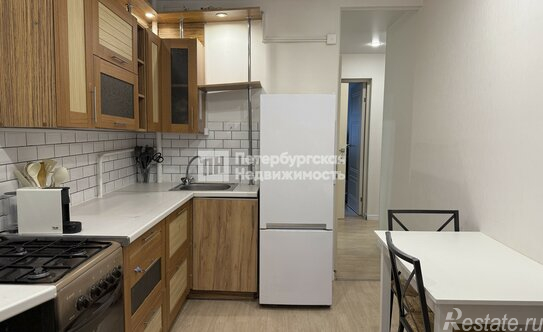 Продажа 2-комн квартиры на вторичном рынке Новаторов б-р,  д. 116