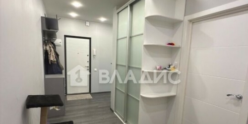 3-комн квартира улица Гончарова,  д. 15