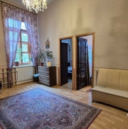 Продажа 4-комн квартиры на вторичном рынке Стачек пр-кт,  д. 160