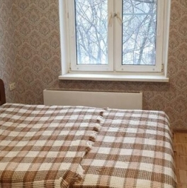 Аренда 2-комн квартиры на вторичном рынке ул Хуторская 2-я,  д. 27,  к. 9