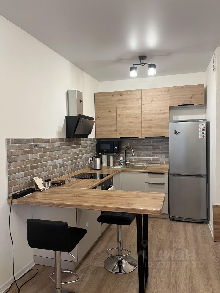 Аренда 1-комн квартиры на вторичном рынке Мирный пгт, улица Академика Северина, 10