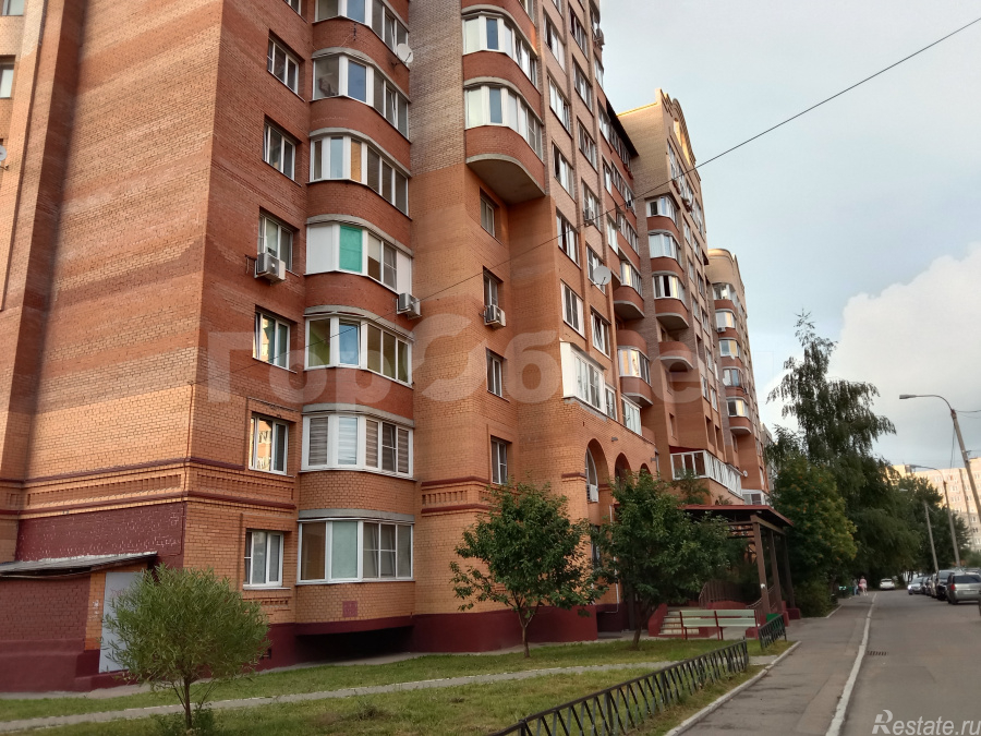 Продажа 4-комн квартиры на вторичном рынке Домодедово, улица 25 лет Октября, 14