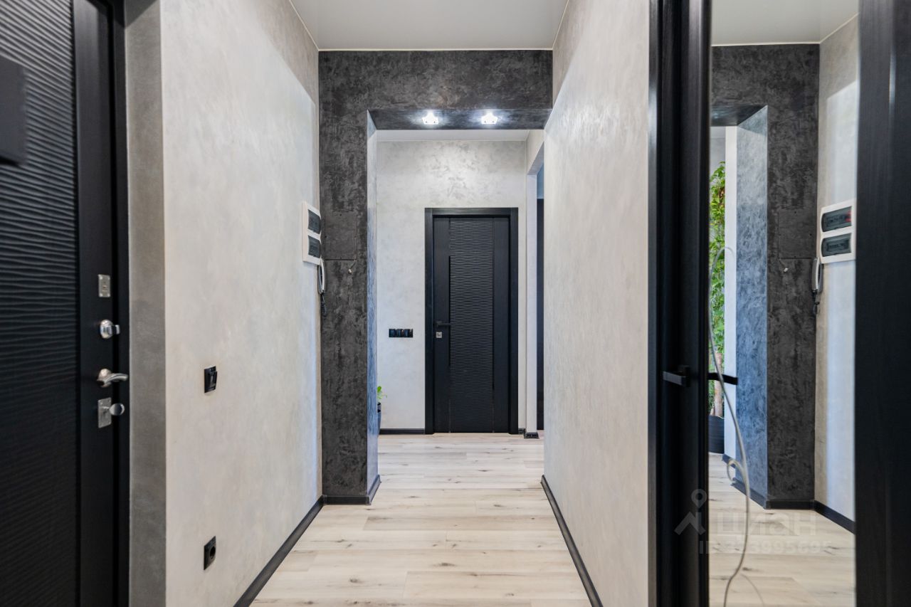 Продажа 2-комн квартиры на вторичном рынке улица Орджоникидзе, 52