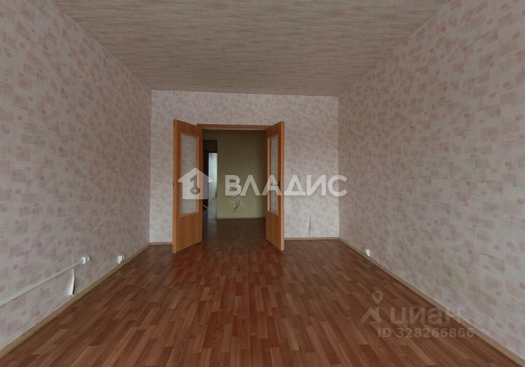 Продажа 3-комн квартиры на вторичном рынке улица Новинки, 1