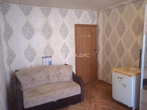 Продажа комнаты Красных Зорь б-р.,  д. 24