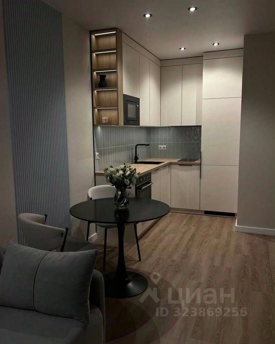 Продажа 2-комн квартиры на вторичном рынке Кутузовский проспект, 12