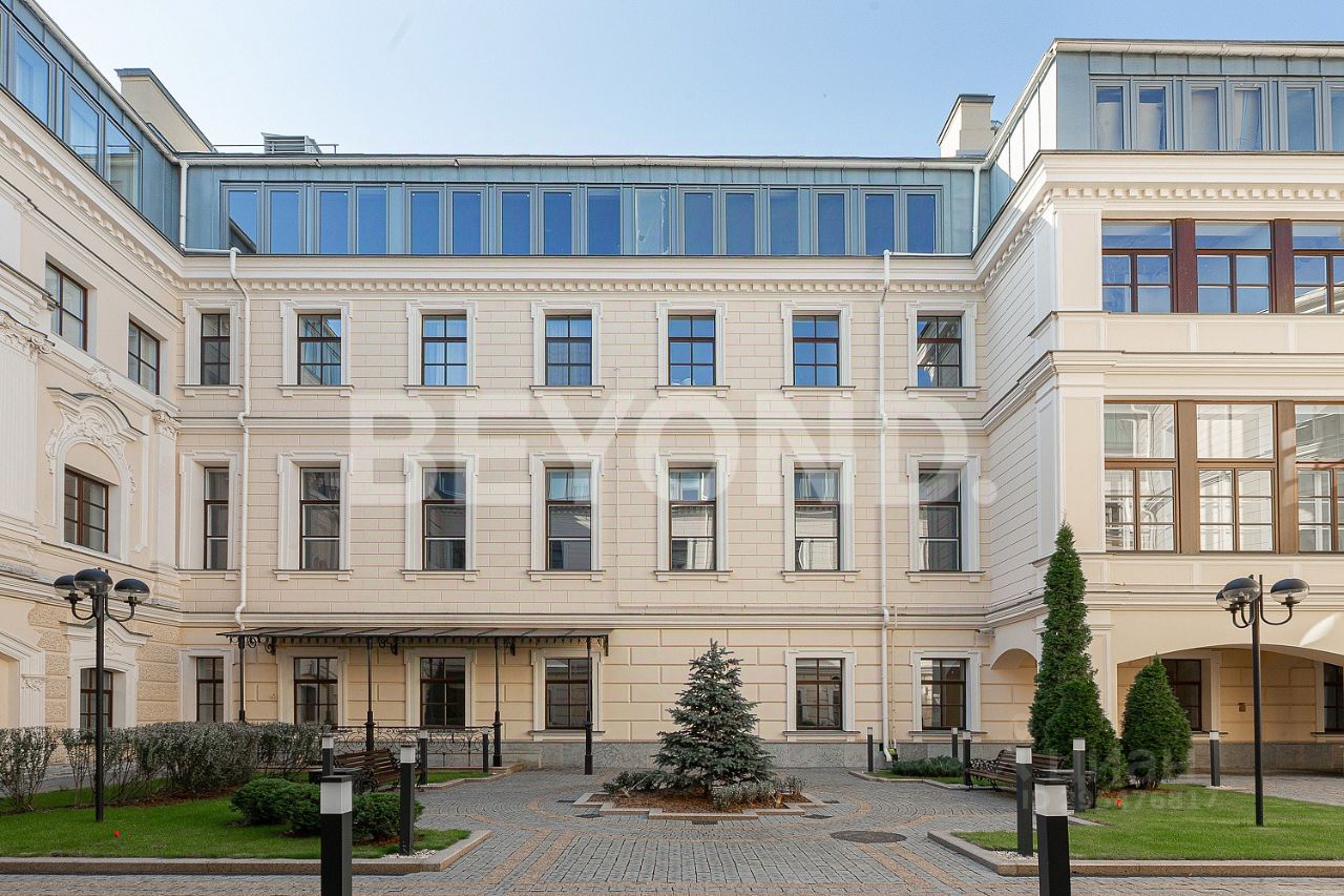 Продажа 2-комн квартиры на вторичном рынке Гагаринская улица, 1/24