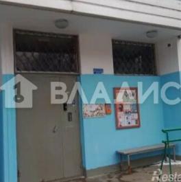 Продажа 2-комн квартиры на вторичном рынке улица Вешних Вод,  д. 6 к2