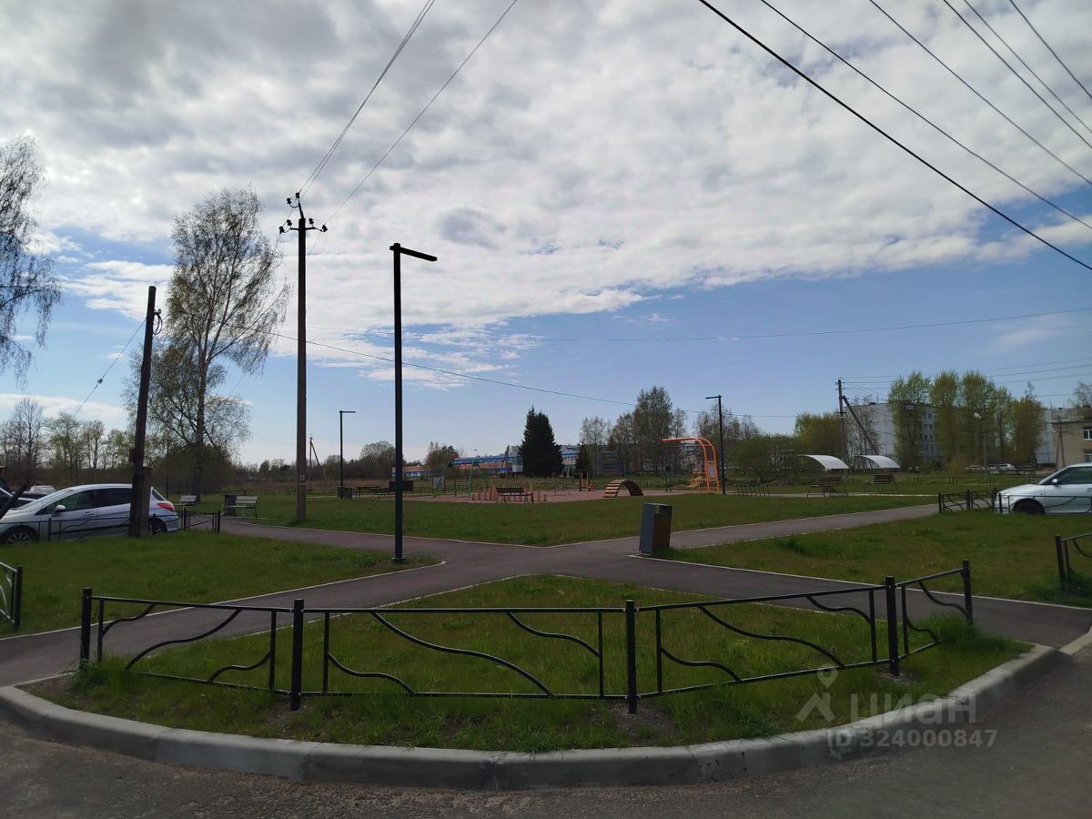 Продажа 2-комн квартиры на вторичном рынке д. Кисельня, улица Центральная, 3