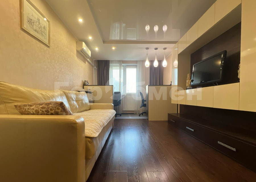 Продажа 3-комн квартиры на вторичном рынке улица Коштоянца, 10