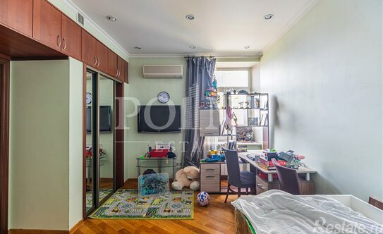 Продажа 4-комн квартиры на вторичном рынке Тверская улица,  д. 19