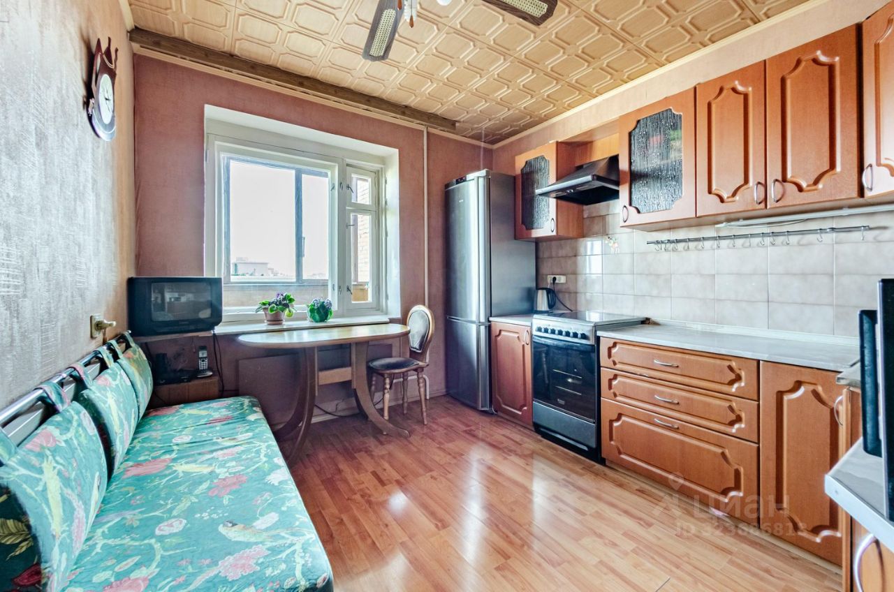 Продажа 3-комн квартиры на вторичном рынке улица 2-я Бухвостова,  д. 7