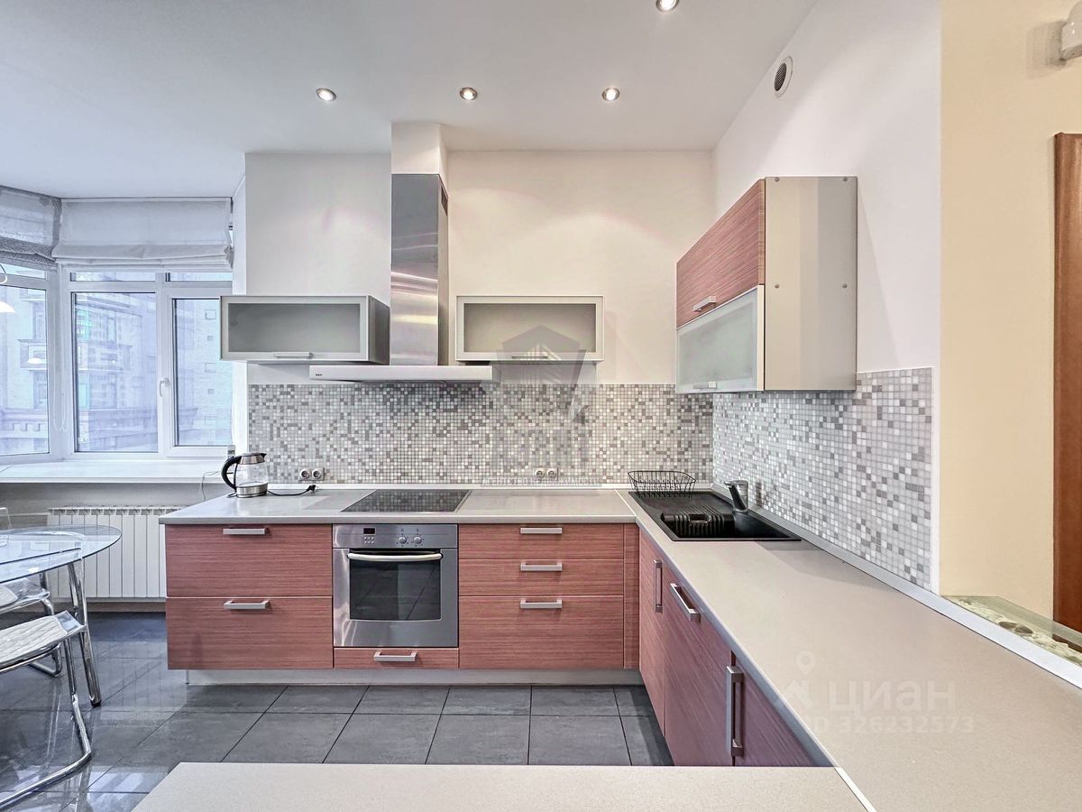 Продажа 3-комн квартиры на вторичном рынке Авиационная улица, 79