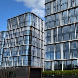 Продажа 4-комн квартиры на вторичном рынке Поклонная улица