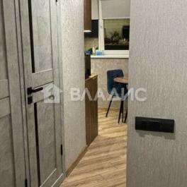 Продажа 2-комн квартиры на вторичном рынке улица Есенина,  д. 8 к1