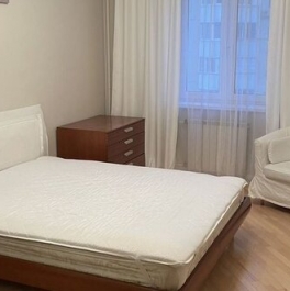 Аренда 2-комн квартиры на вторичном рынке ул Гурьянова,  д. 19,  к. 1