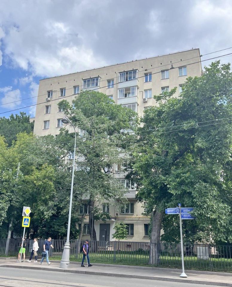 Продажа 2-комн квартиры на вторичном рынке Новокузнецкая улица, 35-37С2