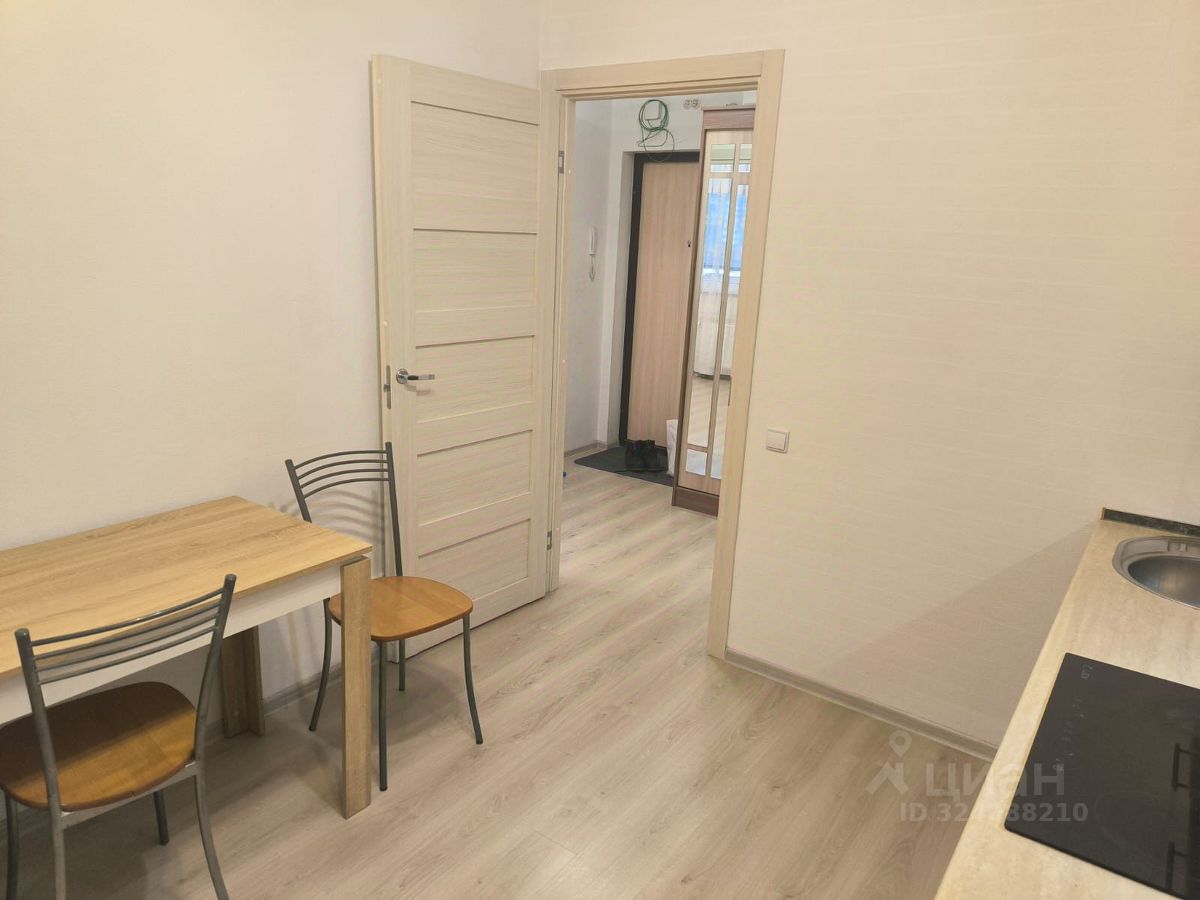 Аренда 1-комн квартиры на вторичном рынке Парашютная улица, 38к2