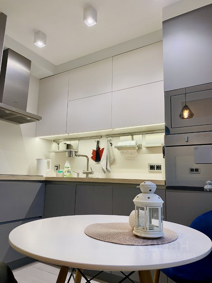 Продажа 3-комн квартиры на вторичном рынке Лобня, улица Калинина,  д. 21