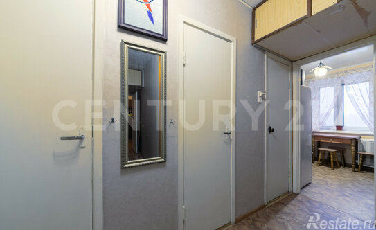 Продажа 2-комн квартиры на вторичном рынке Петергоф г, Гостилицкое ш,  д. 7 к1