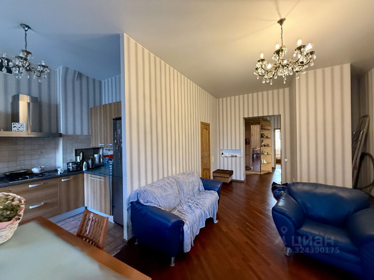 Продажа 4-комн квартиры на вторичном рынке набережная Канала Грибоедова, 85/9