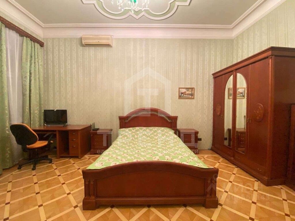 Продажа 3-комн квартиры на вторичном рынке Вознесенский проспект, 55