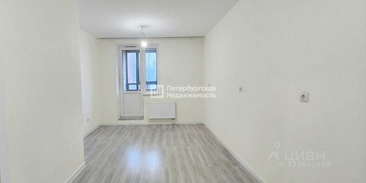 Продажа 1-комн квартиры на вторичном рынке Мурино, улица Шоссе в Лаврики, 72к2