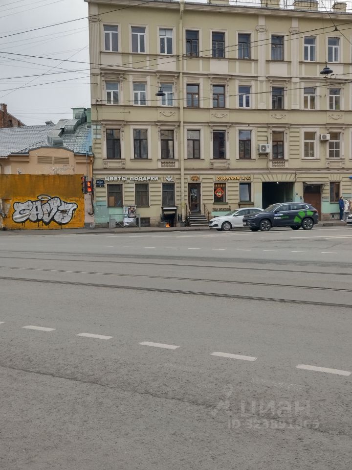 Продажа 2-комн квартиры на вторичном рынке Боровая улица, 6