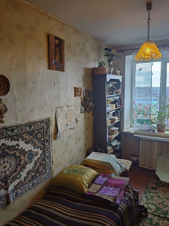 Продажа 3-комн квартиры на вторичном рынке Кировск, улица Маяковского, 5