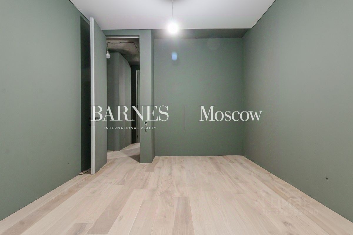 Продажа 4-комн квартиры на вторичном рынке проезд Петровская коса, 6к1