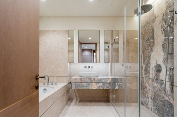 Продажа 4-комн элитного жилья Адмирала Лазарева наб,  д. 22