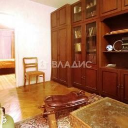 Продажа 3-комн квартиры на вторичном рынке улица Красного Маяка,  д. 11 к1