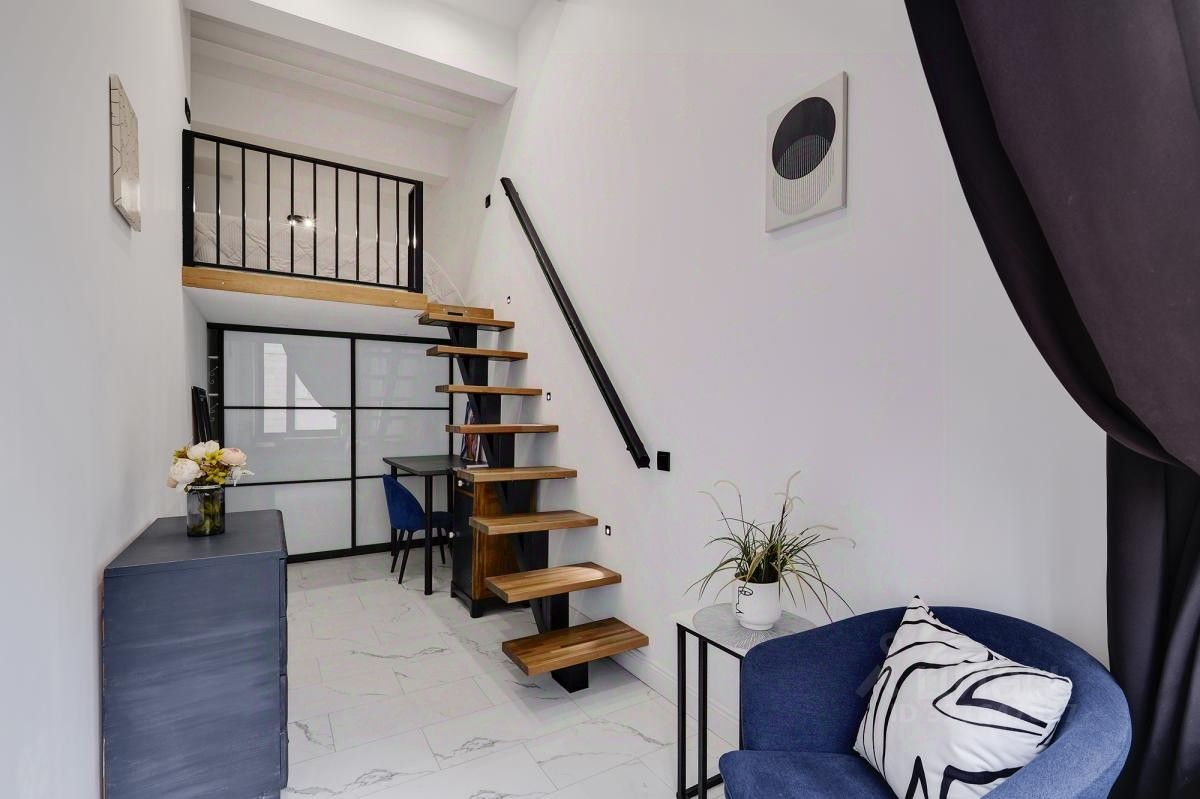 Продажа 2-комн квартиры на вторичном рынке Нижегородская улица, 32С3