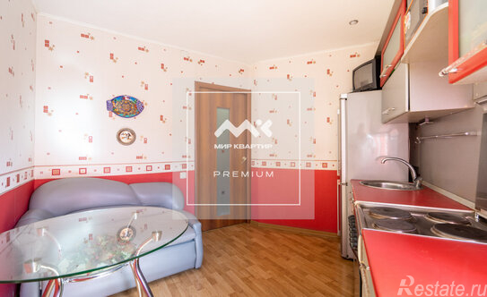 Продажа 2-комн квартиры на вторичном рынке Звёздная улица,  д. 20