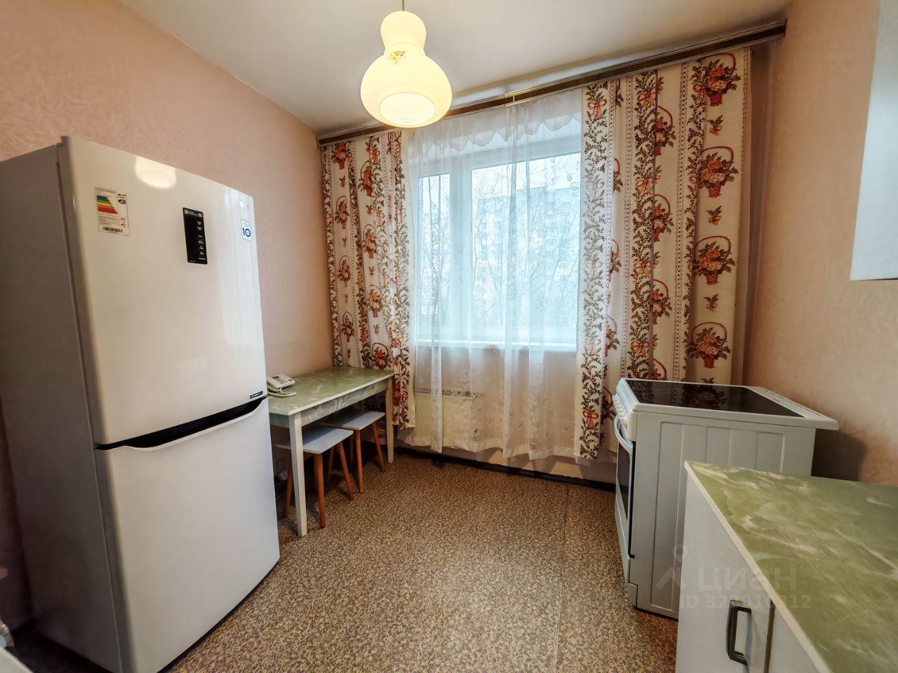 Аренда 1-комн квартиры на вторичном рынке улица Декабристов, 10К2