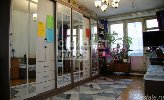 Продажа 2-комн квартиры на вторичном рынке Чёрная, Широкая улица,  д. 5