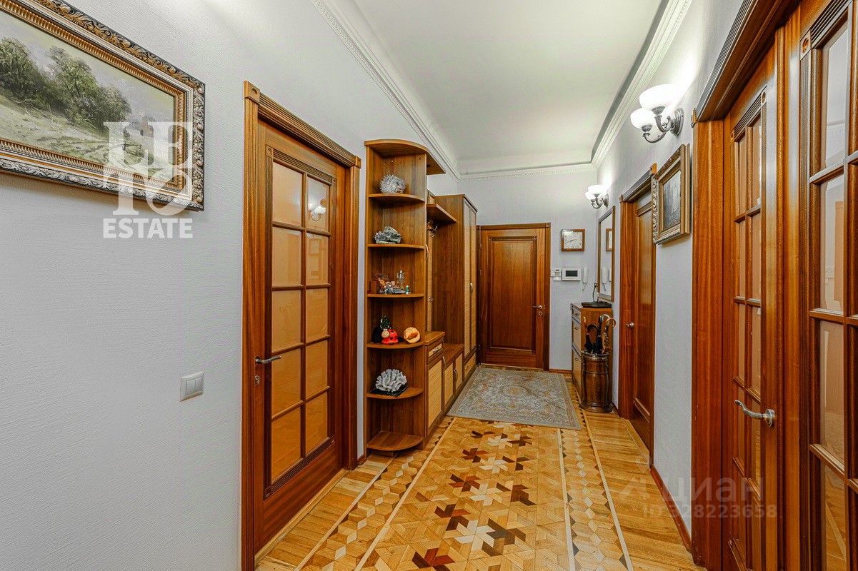 Продажа 4-комн квартиры на вторичном рынке улица Арбат, 51С2