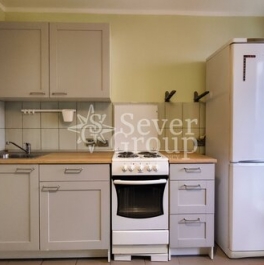 Продажа 1-комн квартиры на вторичном рынке Новоколомяжский пр-кт,  д. 8/10