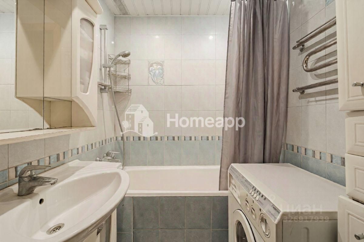Продажа 2-комн квартиры на вторичном рынке Брянская улица, 2