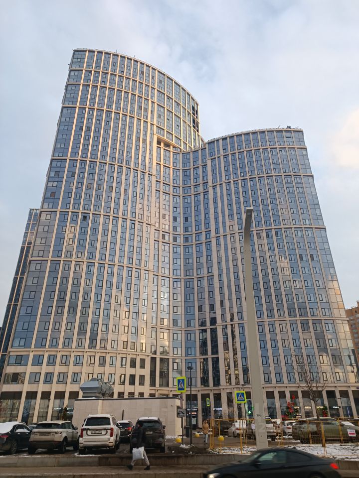 Продажа 3-комн квартиры на вторичном рынке улица Лобачевского, 120к1