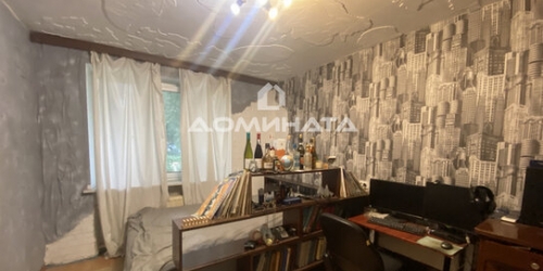 4-комн квартира улица Коммуны,  д. 40