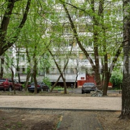 Продажа 3-комн квартиры на вторичном рынке Саянская улица,  д. 6