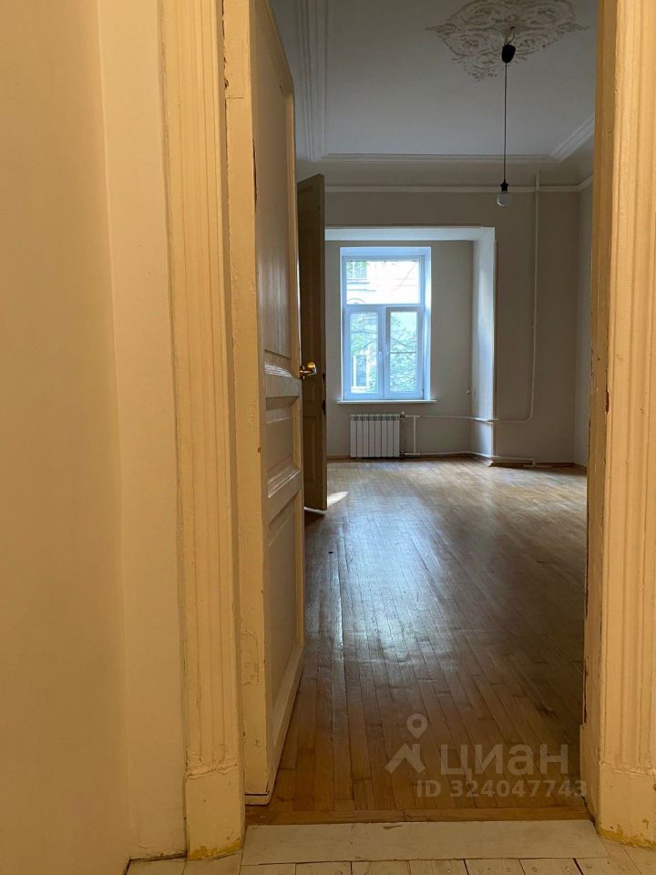 Аренда 3-комн квартиры на вторичном рынке Саперный переулок, 10