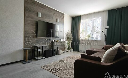 Продажа 3-комн квартиры на вторичном рынке Бокситогорский район, Молодёжная улица,  д. 4В