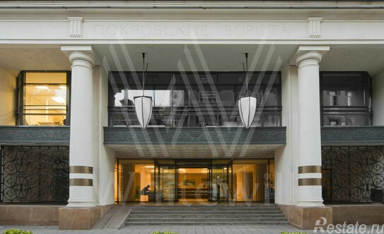 Продажа 3-комн квартиры на вторичном рынке Казарменный пер,  д. 3