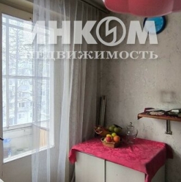 Продажа 2-комн квартиры на вторичном рынке Заря, Молодёжная улица,  д. 1