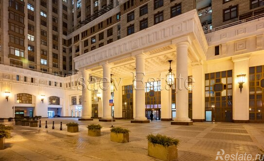 Продажа 6-комн квартиры на вторичном рынке Чапаевский пер,  д. 3