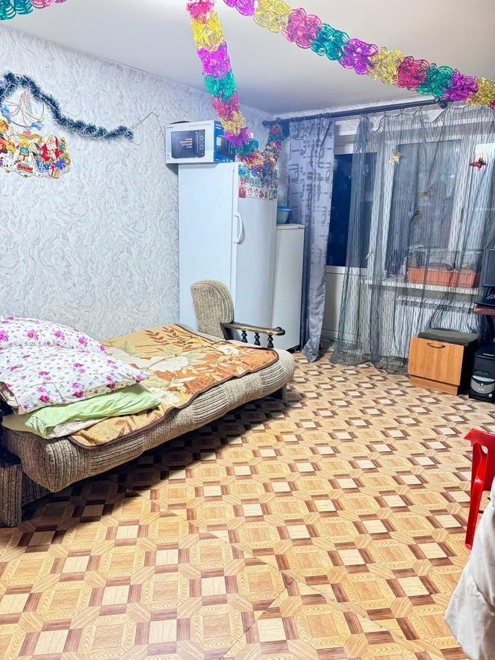 Продажа 2-комн квартиры на вторичном рынке Климовск мкр, улица Заводская,  д. 8