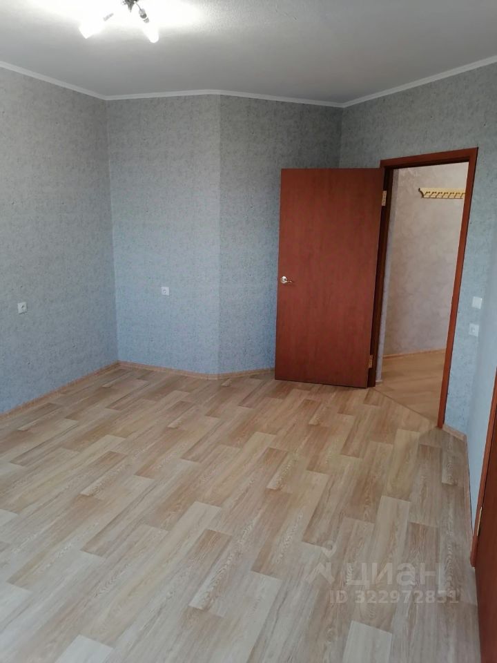 Продажа 2-комн квартиры на вторичном рынке улица Александры Монаховой, 105к1